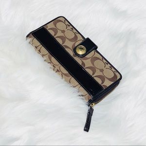 COACH Envelope Wallet